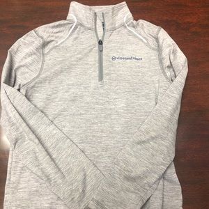Vineyard Vines performance pullover